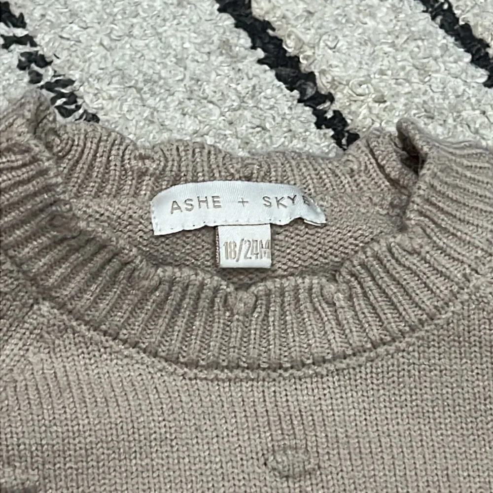 ASHE + SKYE stylish knit